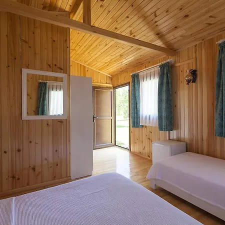 Bal Badem Bed & Breakfast *